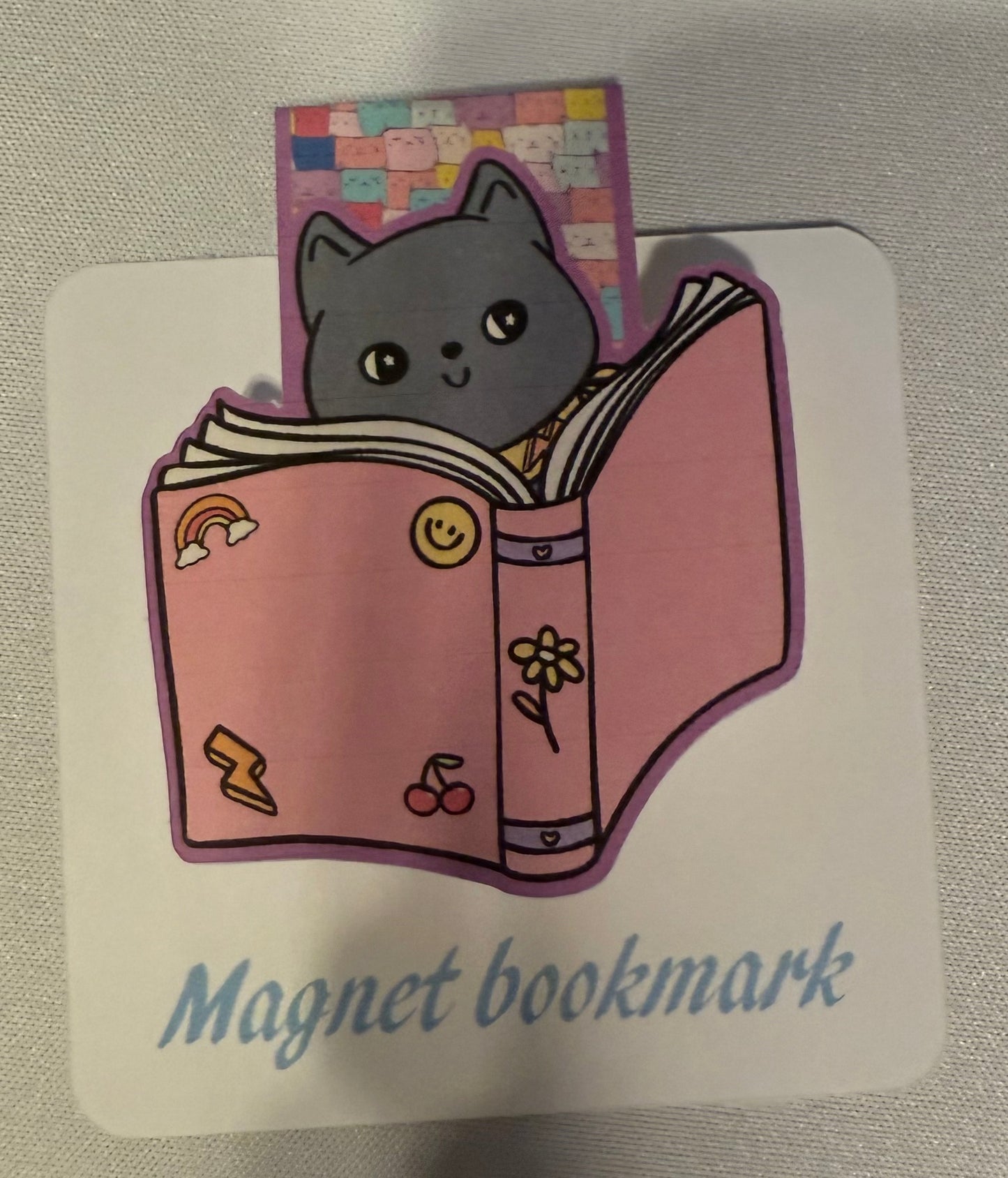 Magnetic bookmark